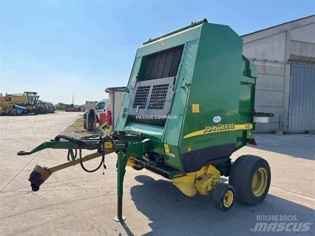 John Deere 592 Рулонні прес-підбирачі