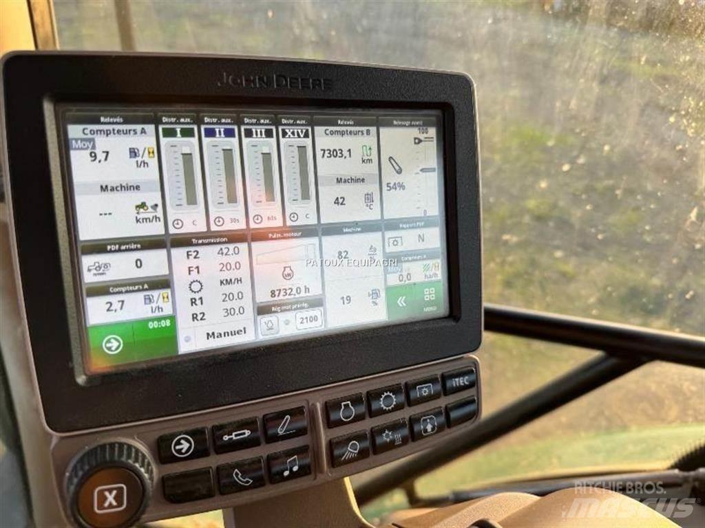 John Deere 6155R Трактори
