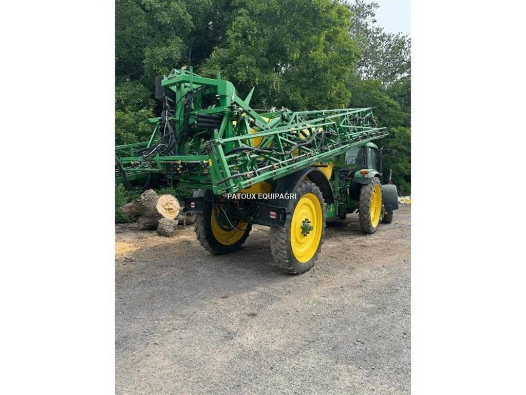 John Deere 840 Причіпні обприскувачі