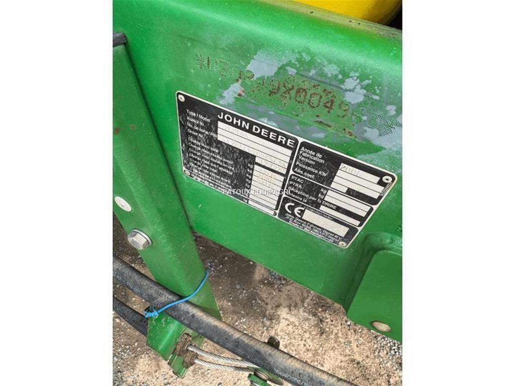 John Deere 840 Причіпні обприскувачі