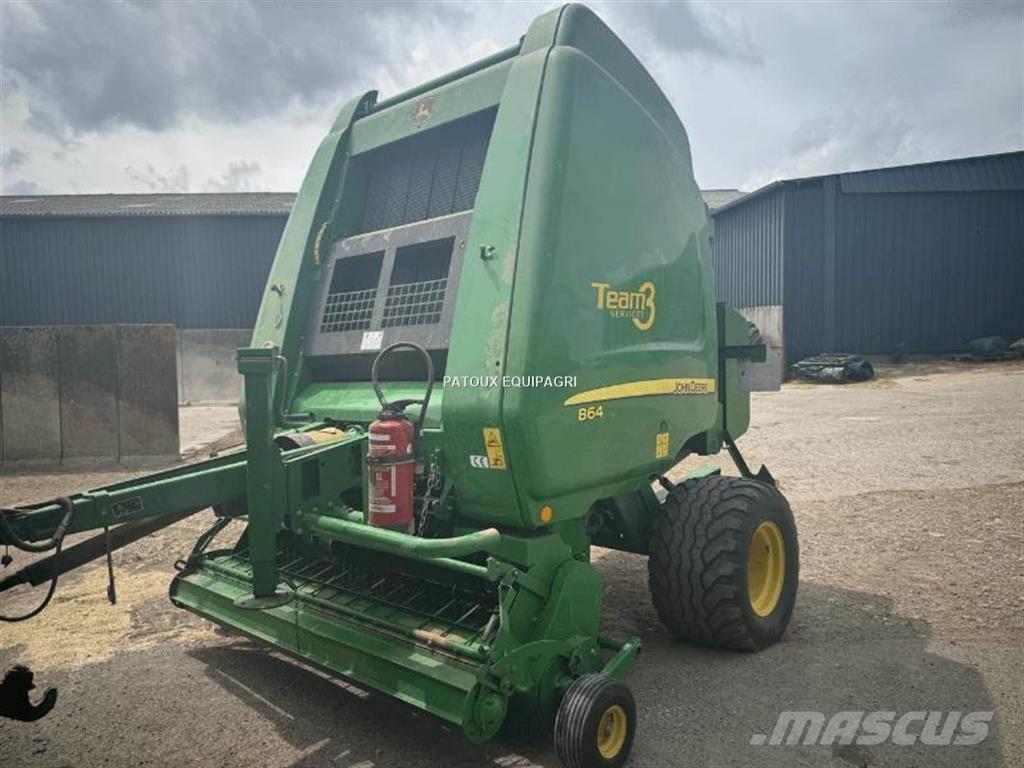John Deere 864 Рулонні прес-підбирачі