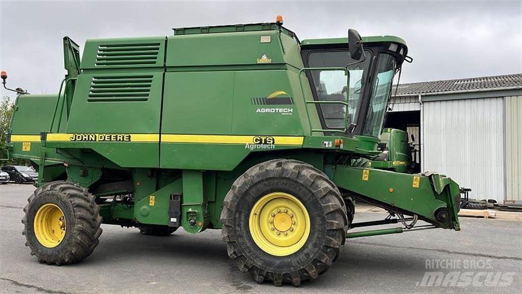 John Deere CTS Зернозбиральні комбайни