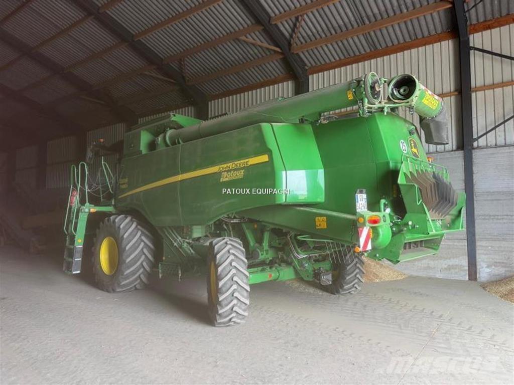 John Deere T660 Зернозбиральні комбайни