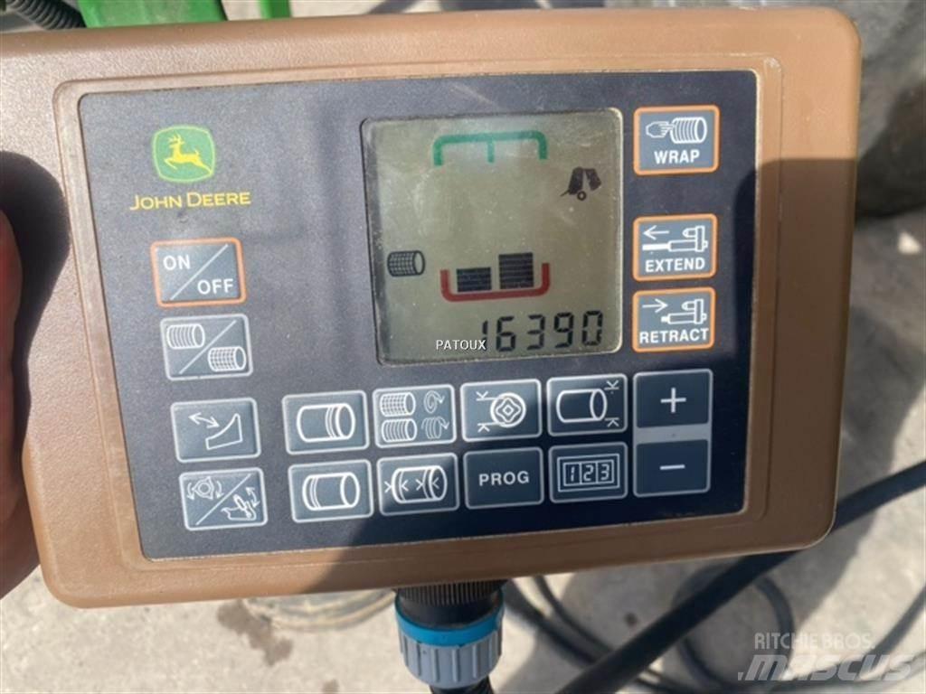John Deere V461M Рулонні прес-підбирачі