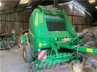 John Deere V461M Рулонні прес-підбирачі