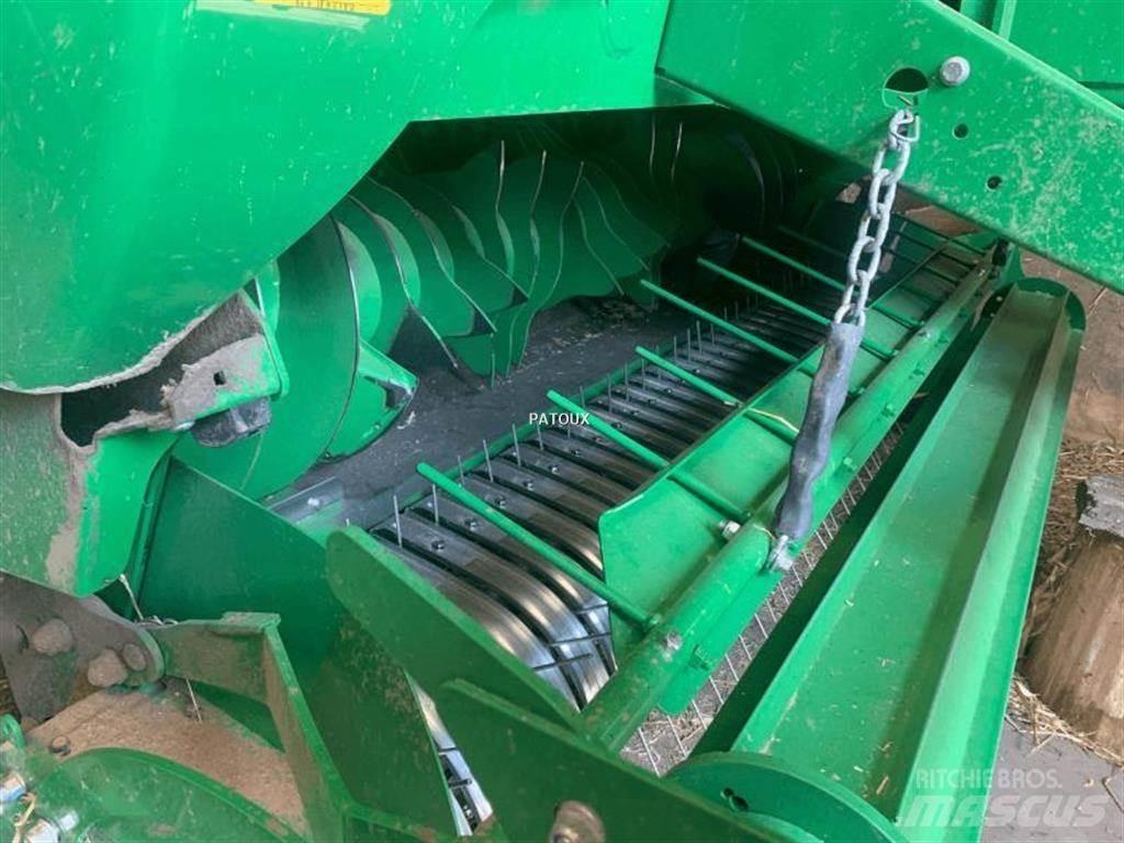 John Deere V461M Рулонні прес-підбирачі