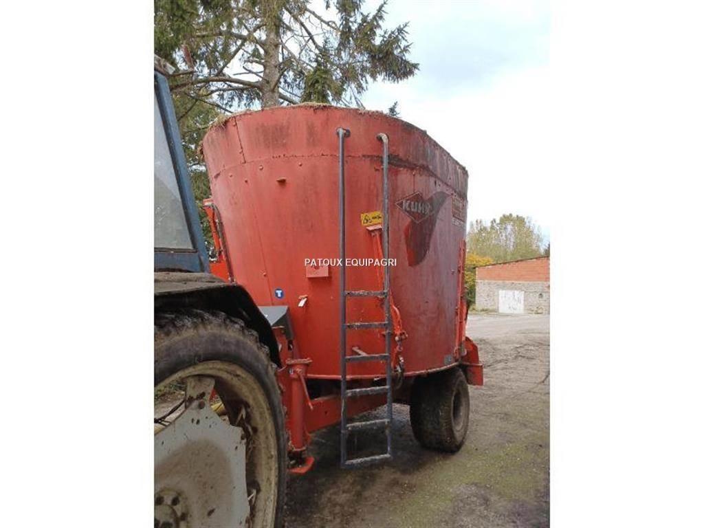 Kuhn 1070 Завантажувачі змішувальних машин