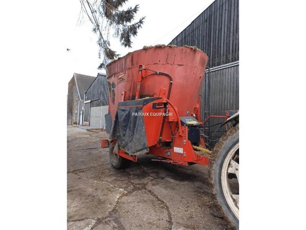 Kuhn 1070 Завантажувачі змішувальних машин