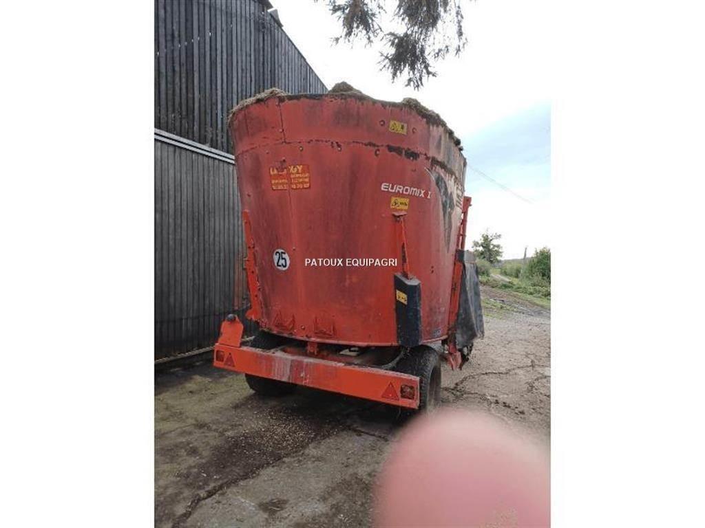 Kuhn 1070 Завантажувачі змішувальних машин