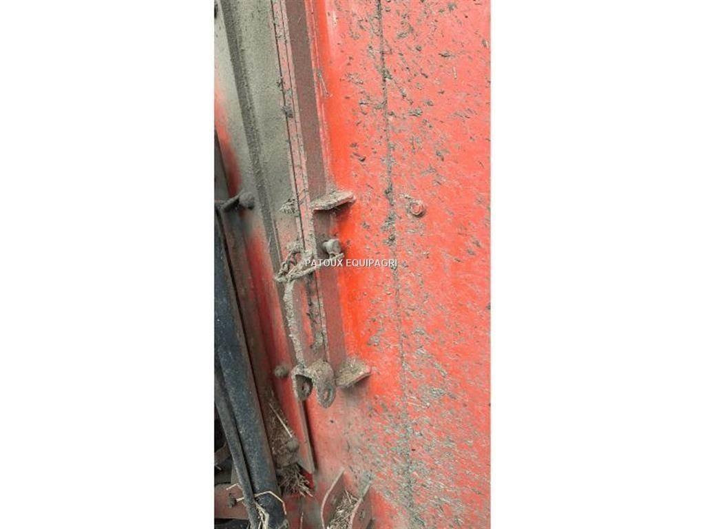 Kuhn 1870 Завантажувачі змішувальних машин