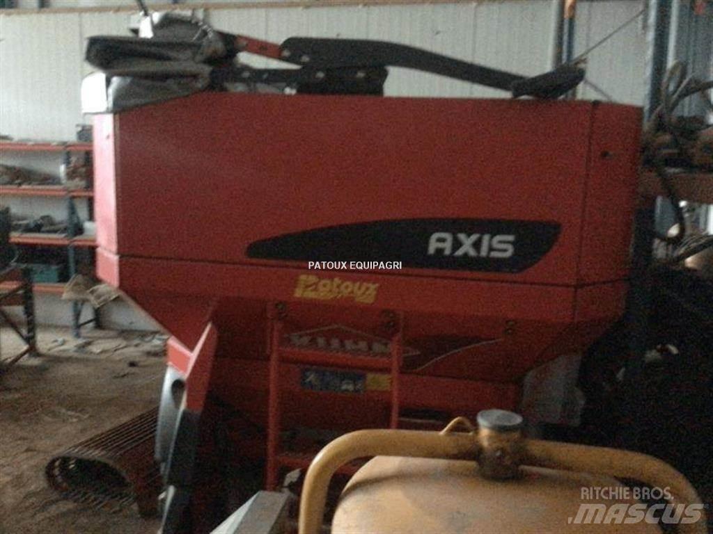 Kuhn AXIS50.1W Розсіювач мінеральних добрив