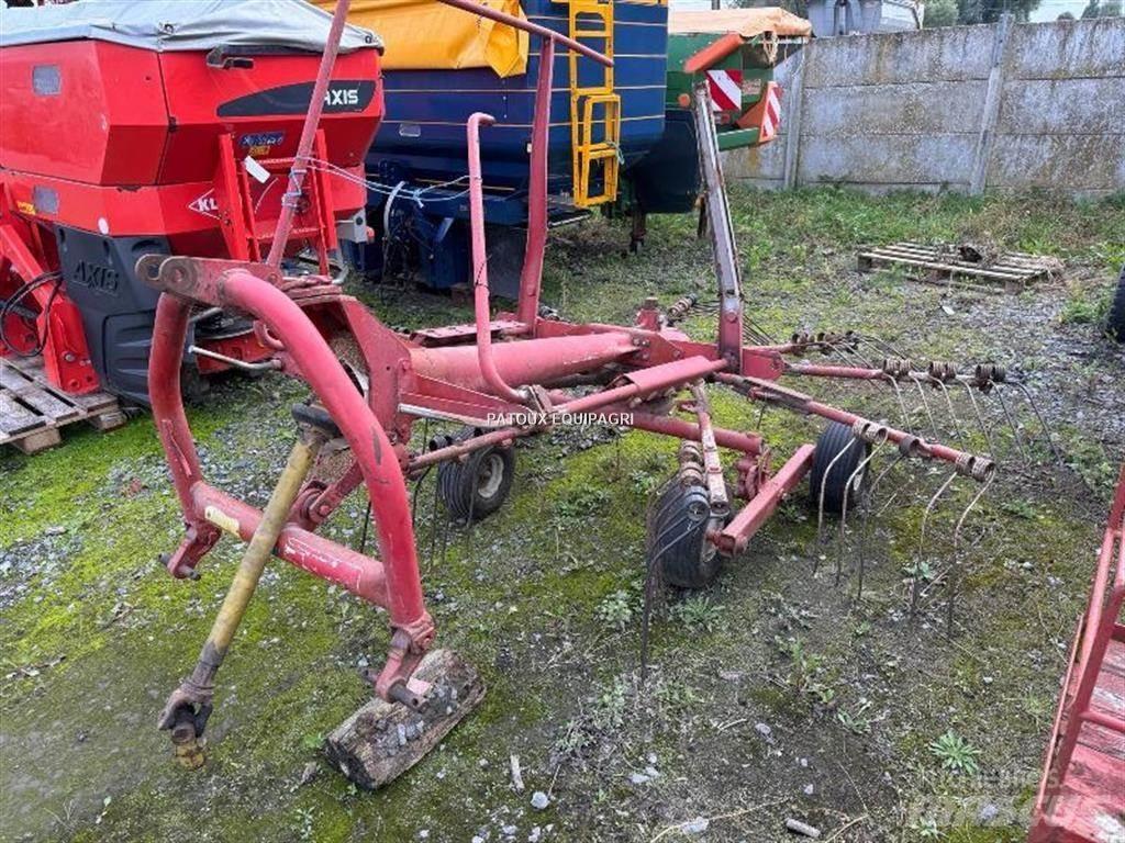 Kuhn GA300 Граблі і сінозворушувачі
