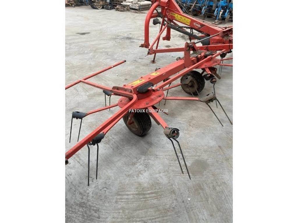 Kuhn GF5202 Граблі і сінозворушувачі