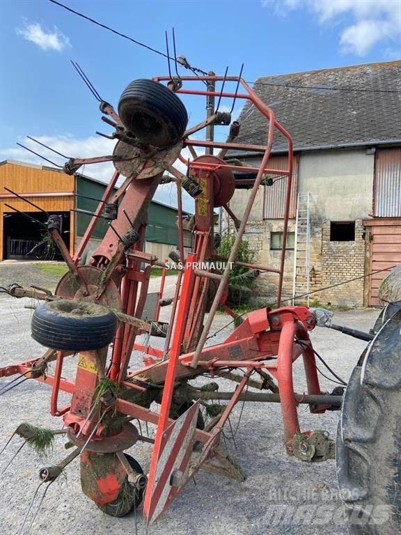 Kuhn GF6502 Граблі і сінозворушувачі