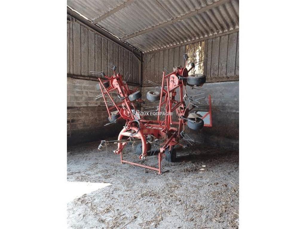 Kuhn GF7601MH Граблі і сінозворушувачі