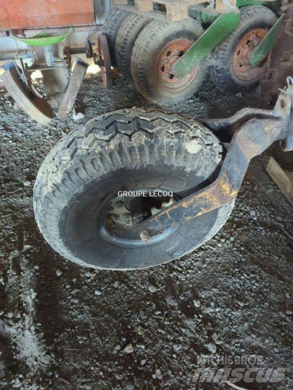 Kuhn VM 180 Звичайні плуги