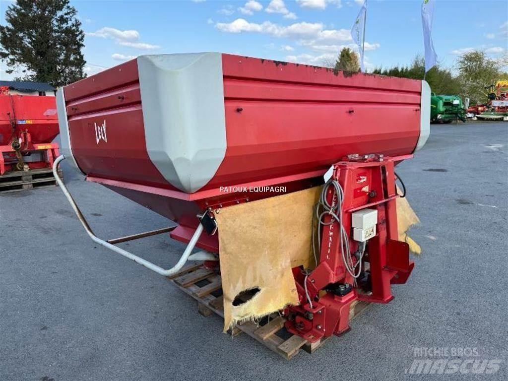 Lely CENTERLINER Розсіювач мінеральних добрив