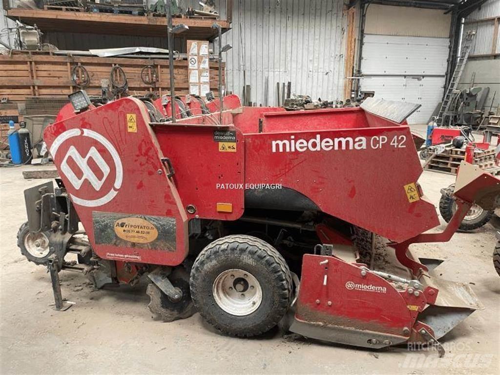 Miedema CP42 Картоплесаджалки