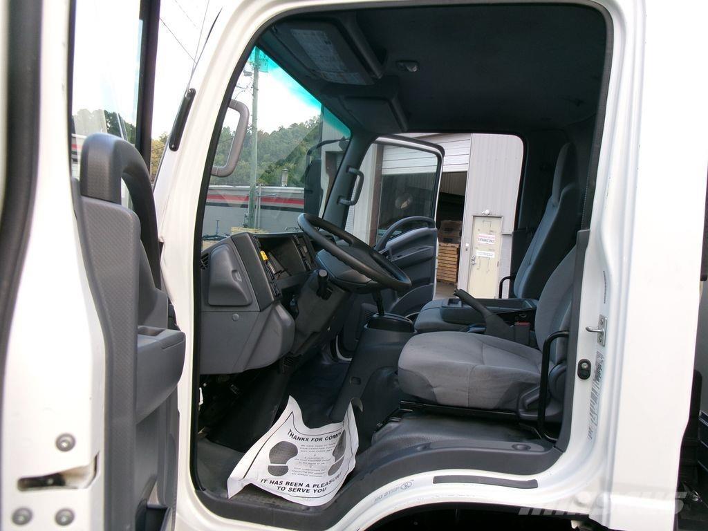 Isuzu NPRHD Фургони