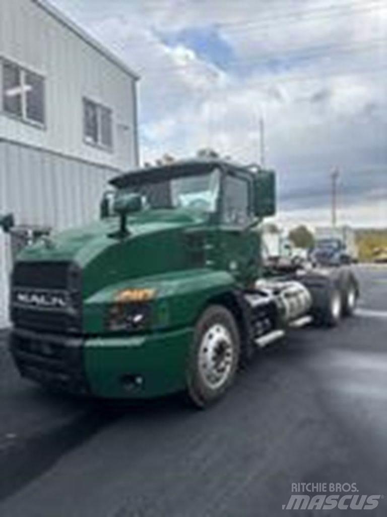 Mack AN64T Тягачі