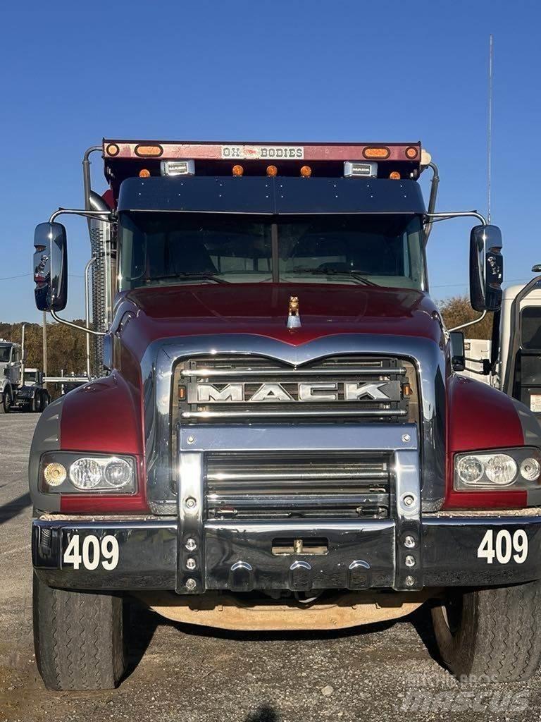 Mack GR104FR Самоскиди