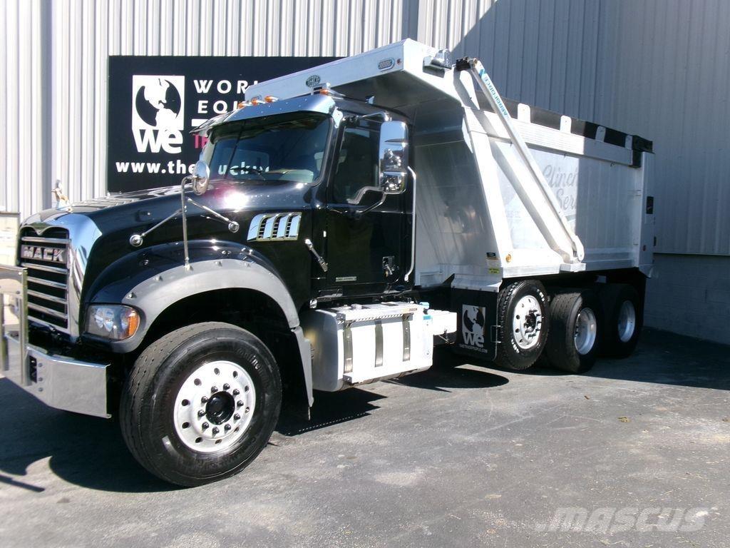 Mack GR64F Самоскиди