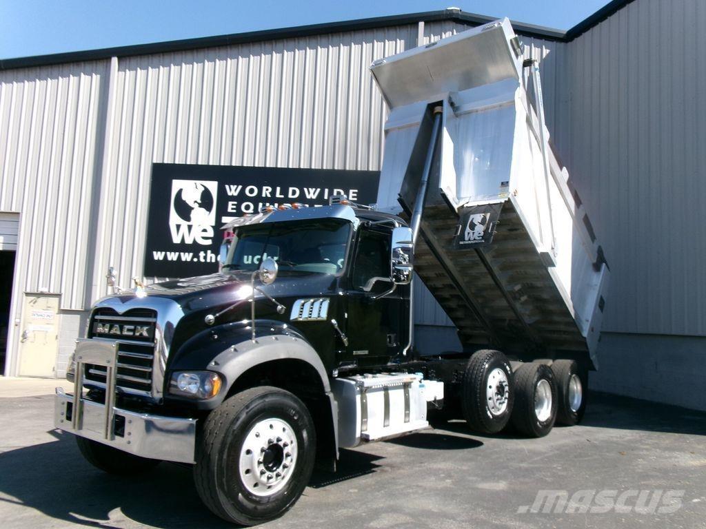 Mack GR64F Самоскиди