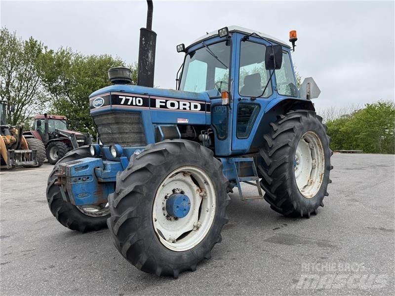 Ford 7710 Трактори