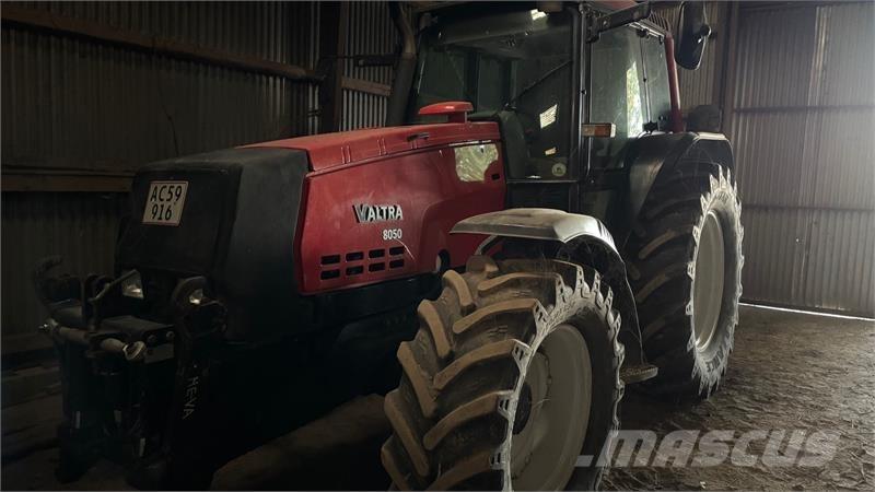 Valtra 8050 Трактори