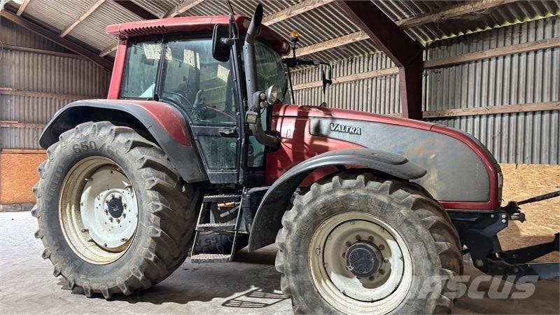 Valtra T190 Трактори
