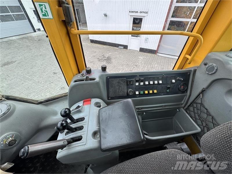 Volvo L 110 E Фронтальні навантажувачі