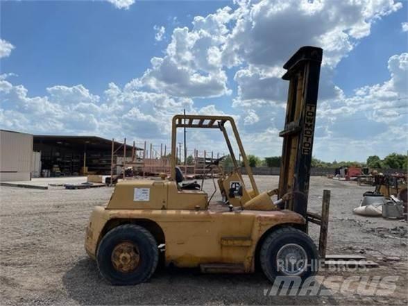 CAT B10 Навантажувачі підвищеної прохідності
