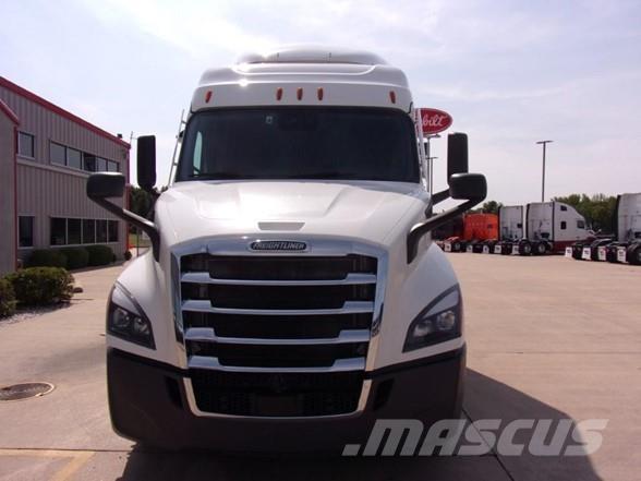 Freightliner CASCADIA 116 Тягачі