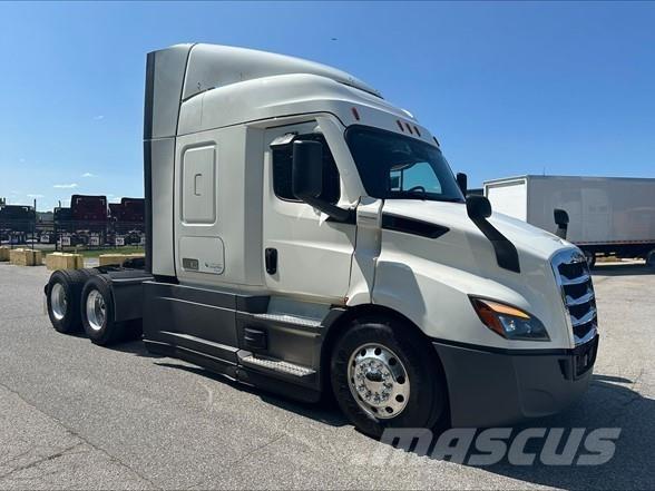 Freightliner CASCADIA 116 Тягачі