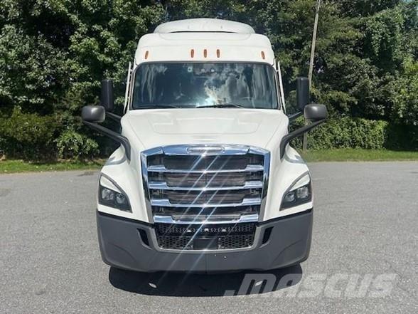 Freightliner CASCADIA 116 Тягачі