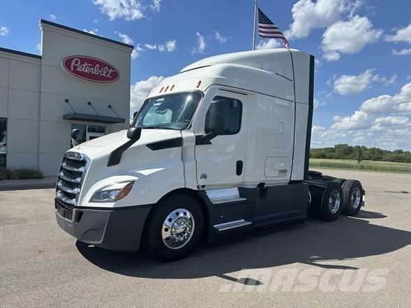 Freightliner CASCADIA 116 Тягачі