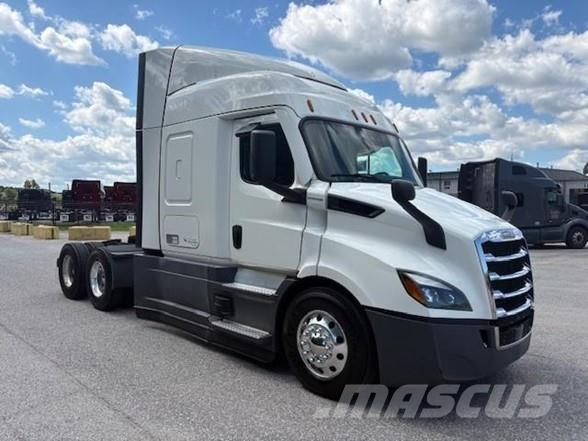 Freightliner CASCADIA 116 Тягачі