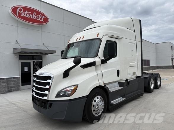 Freightliner CASCADIA 116 Тягачі