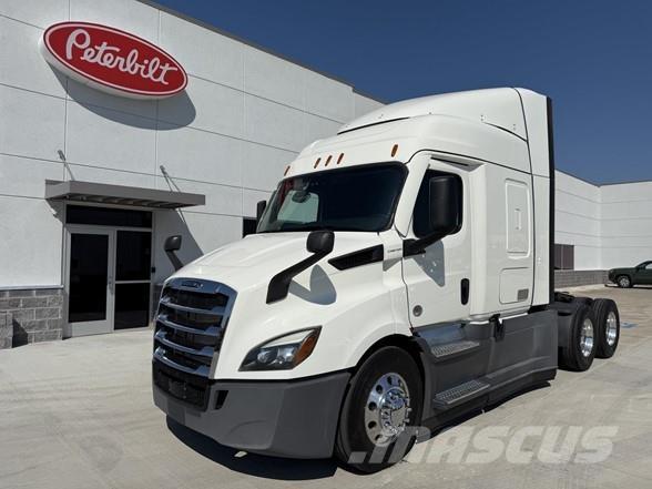 Freightliner CASCADIA 116 Тягачі