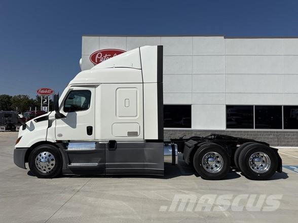 Freightliner CASCADIA 116 Тягачі