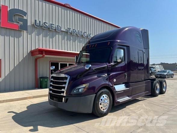 Freightliner CASCADIA 126 Тягачі