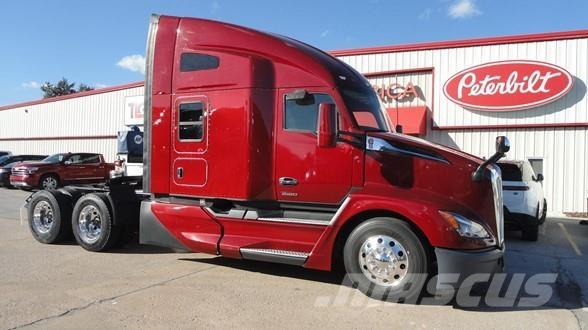 Kenworth T680 Тягачі