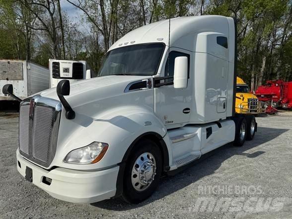 Kenworth T680 Тягачі