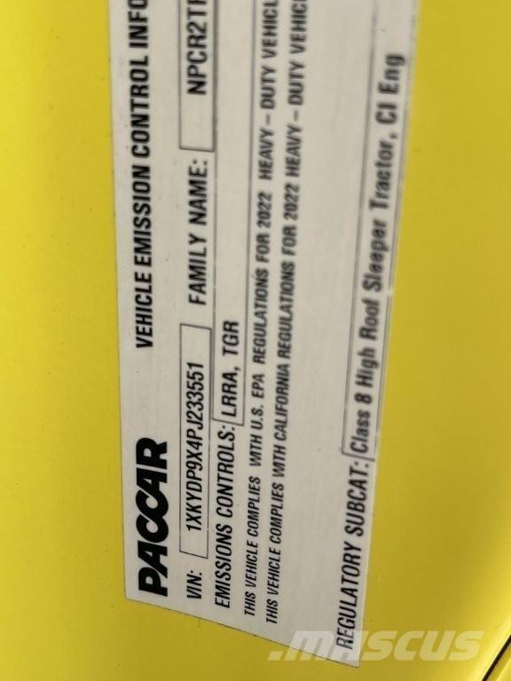 Kenworth T680 Тягачі