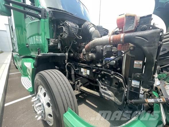 Kenworth T680 Тягачі
