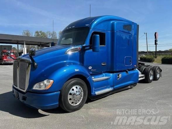 Kenworth T680 Тягачі