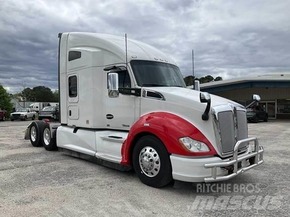Kenworth T680 Тягачі