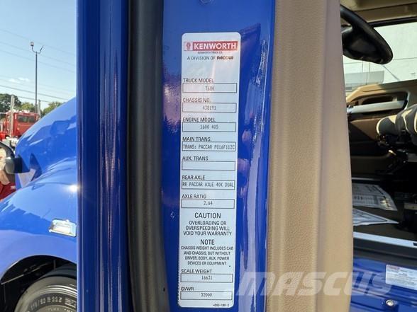 Kenworth T680 Тягачі