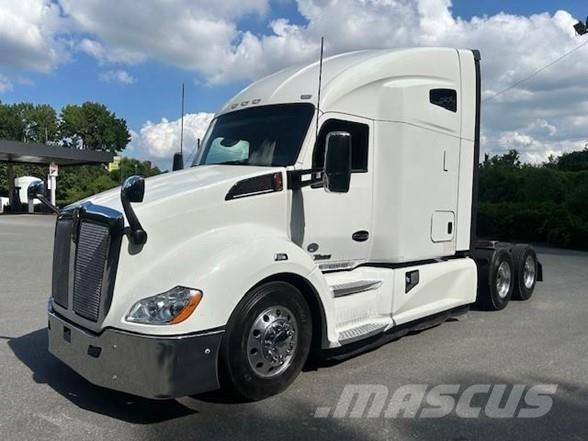 Kenworth T680 Тягачі