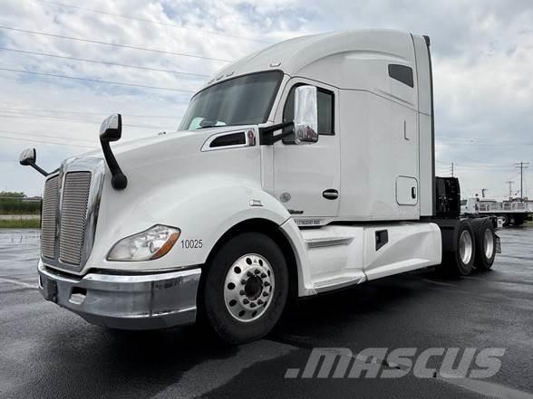 Kenworth T680 Тягачі
